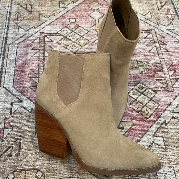 BP Lex Booties size 8. Great condition. - Picture 4 of 4